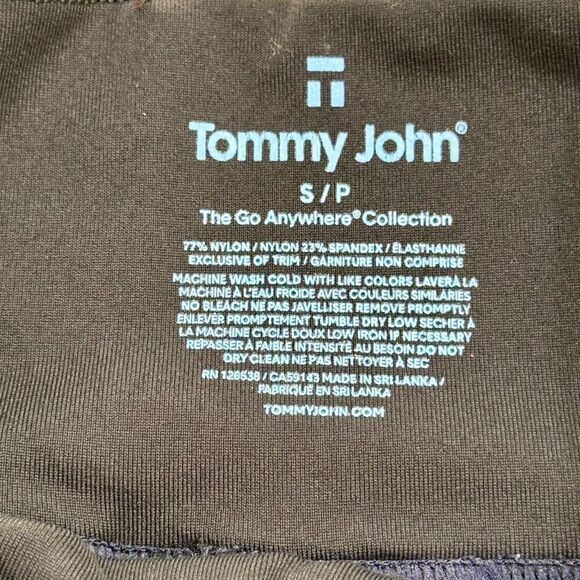 Nice Tommy John Go Anywhere Collection Leggings. Black with blue trim. Size Smal - Picture 6 of 8